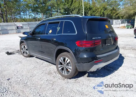 2025 Mercedes-Benz Glb 250 z USA, uszkodzony, nr VIN W1N4M4GB8SW416469